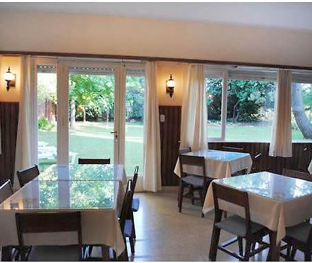 Hosteria Bavaria Villa Gesell Bagian luar foto