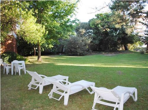 Hosteria Bavaria Villa Gesell Bagian luar foto